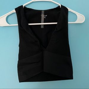 BLACK CROP TOP